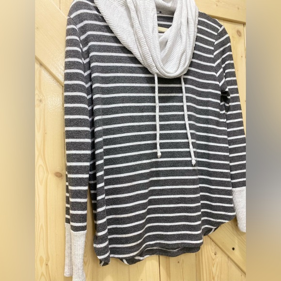 ❤️🔥❤️🔥Pink Clover Charcoal & Cream Striped Cowl Neck Drawstring Sweat Shirt - Picture 2 of 7
